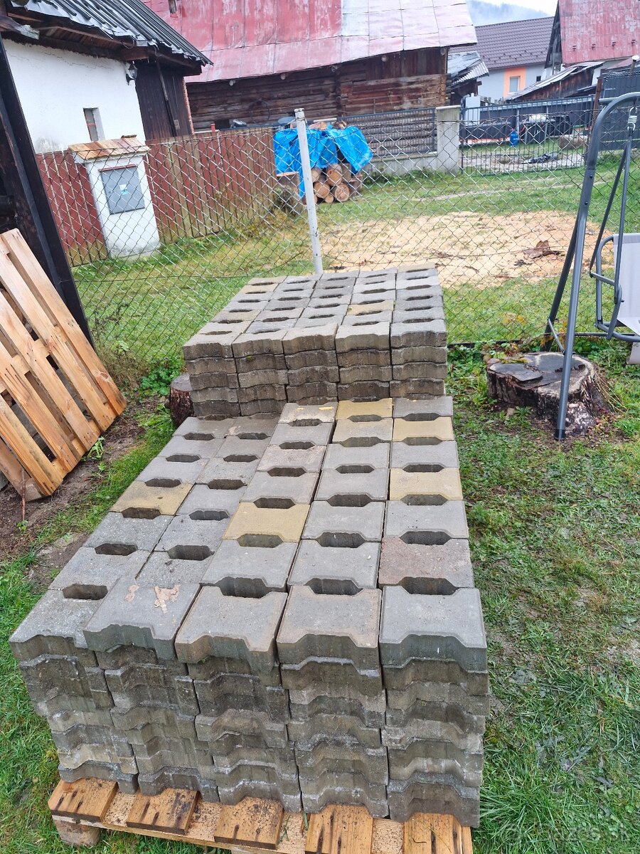 Predam pouzitu zamkovu dlazbu - 2