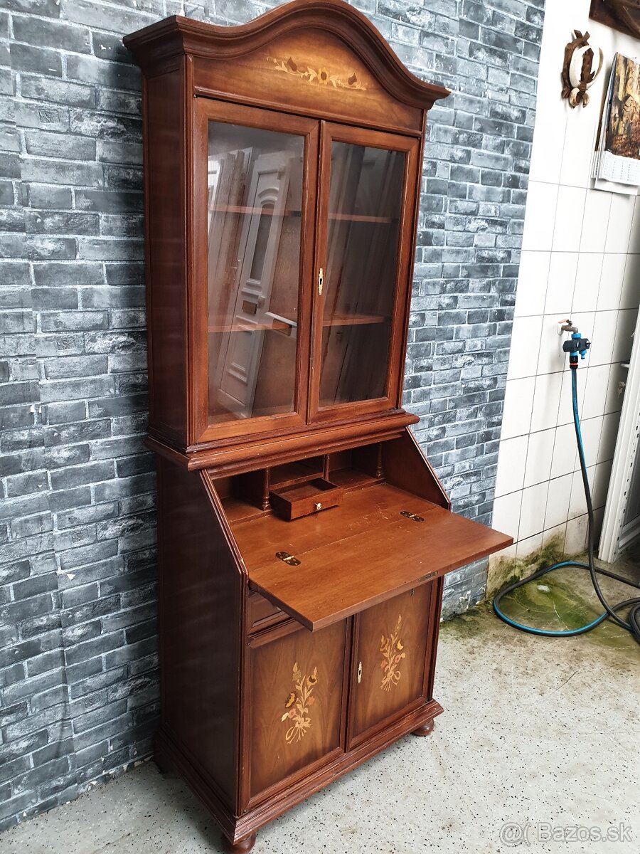 Taliansky nabytok . - 2