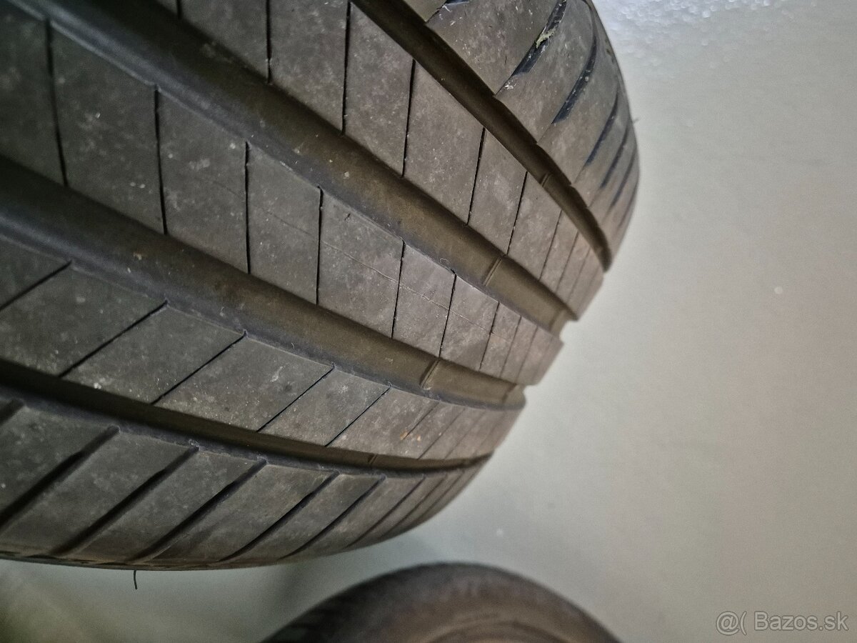 Letné pneu. BRIDGESTONE 245/45R18 - 2