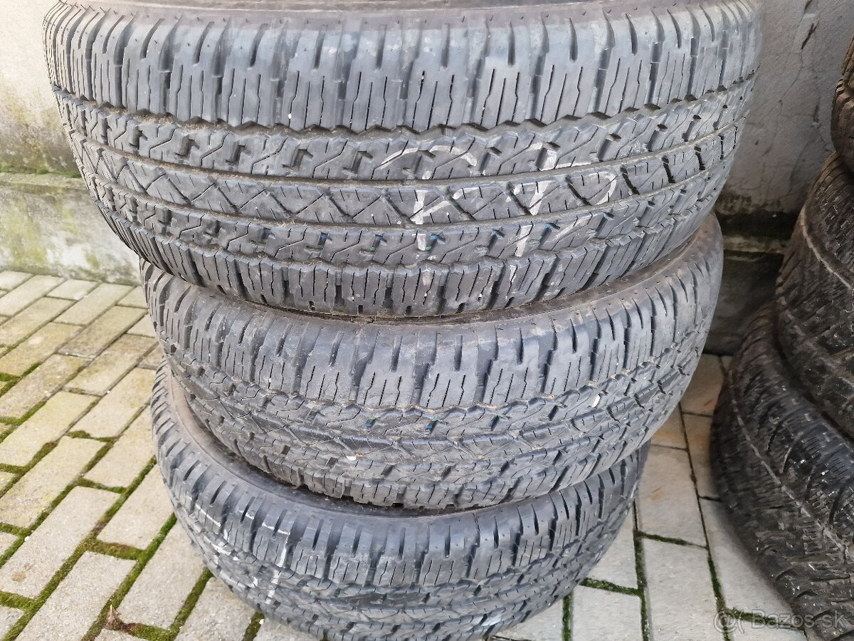 Bridgestone duegel 265/65 r17 - 2