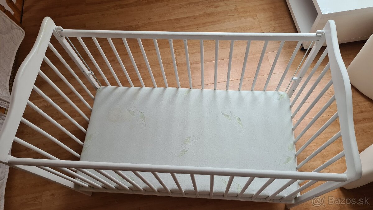 Predám detskú postieku a detskú komodu - 2