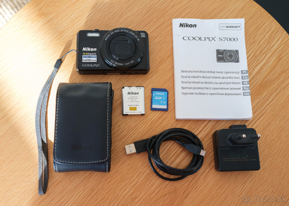 Nikon Coolpix S7000 - 2