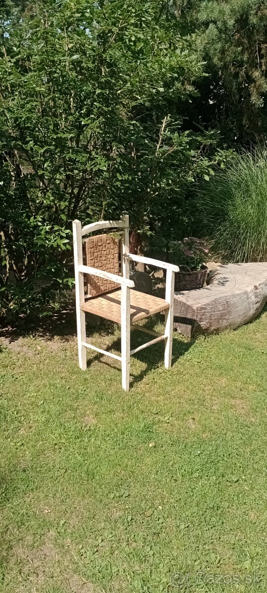 Stolička -polokreslo - 2
