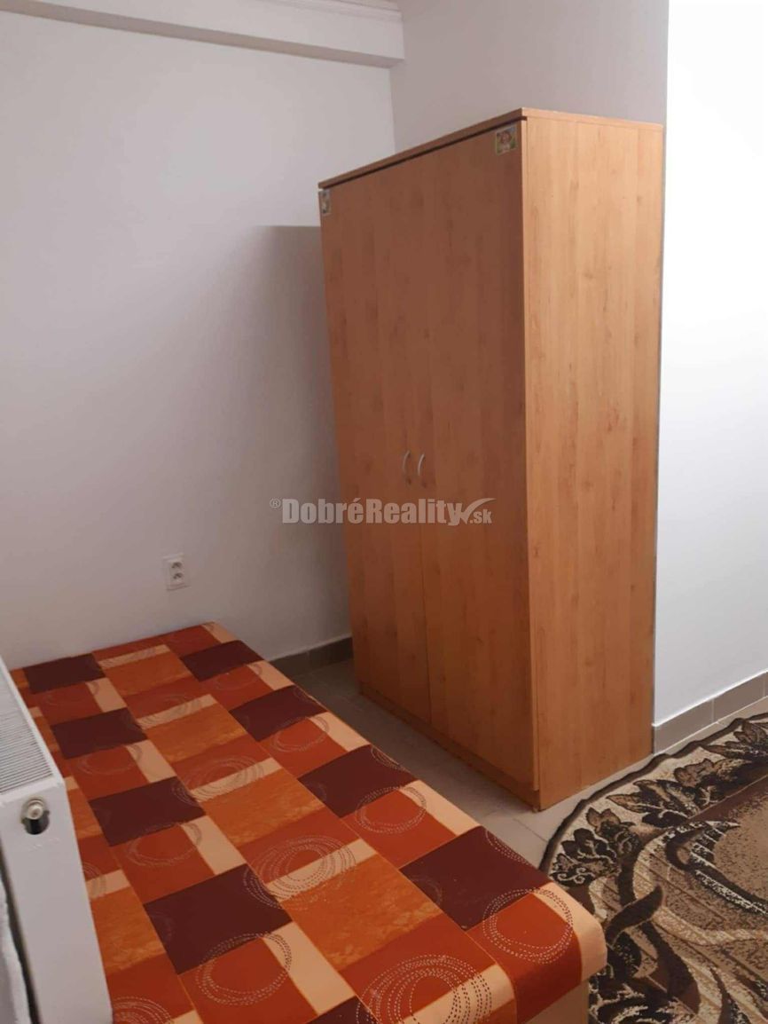 Dobré reality- IZBA na prenájom pre 1 osobu + záhrada za dom - 2
