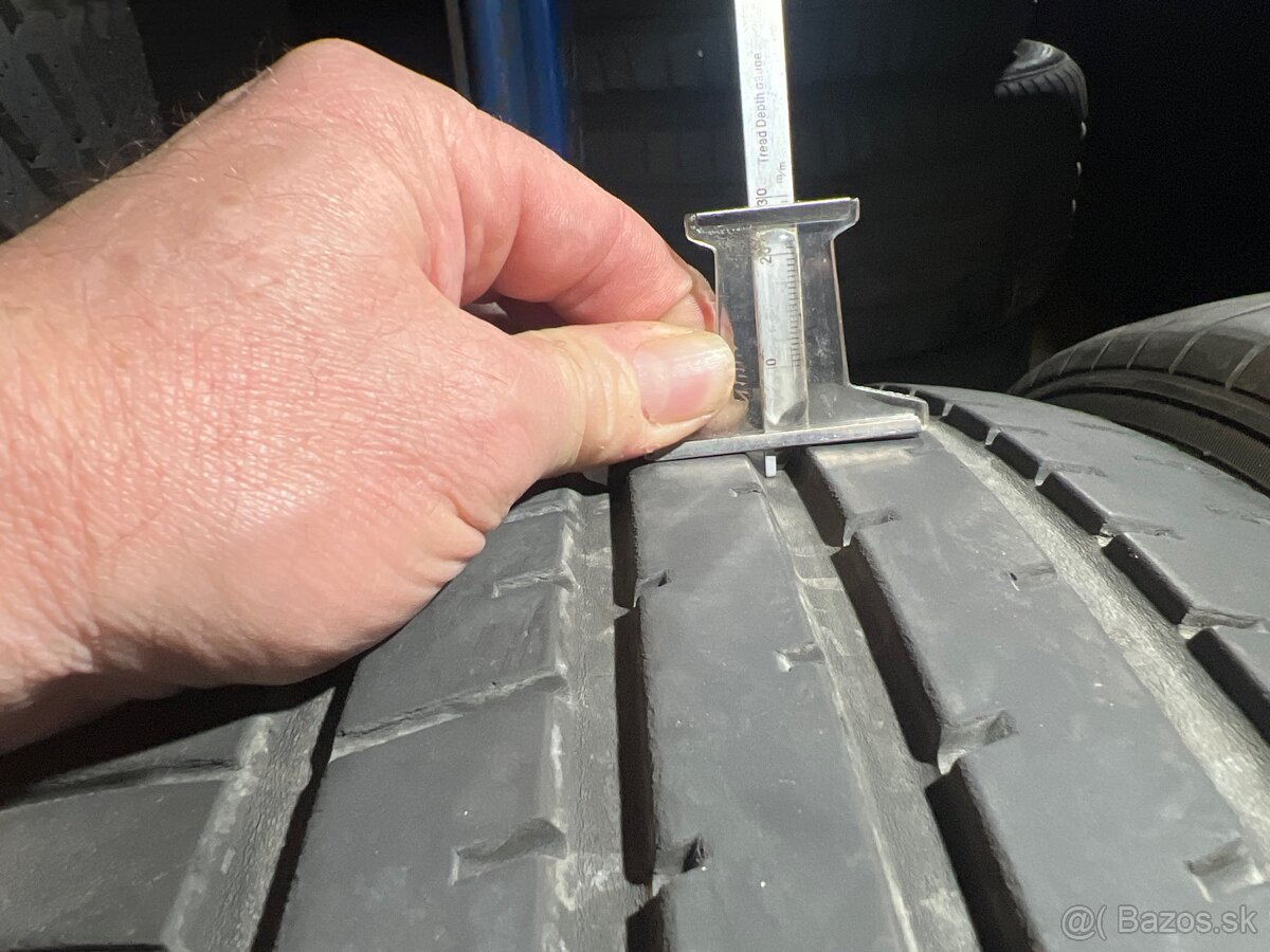 Predám Pneu Toyo 225/55R19 - 2