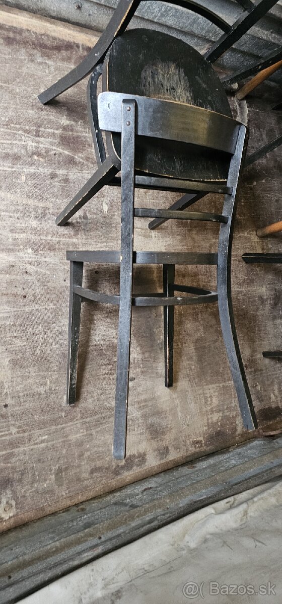 Predam drevene stoličky - 2