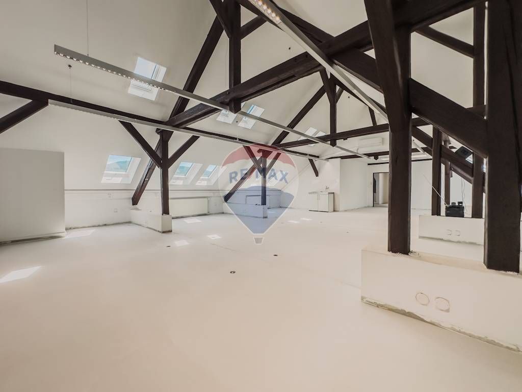 Open space-ateliér-showroom | Horná- Banská Bystrica - 2