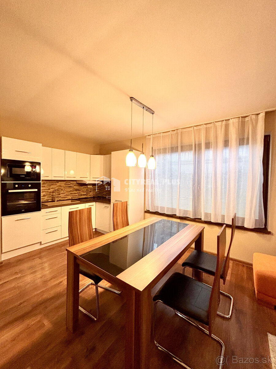 Ponúkame Vám na prenájom 2 izbový byt v rodinnom dome s gará - 2