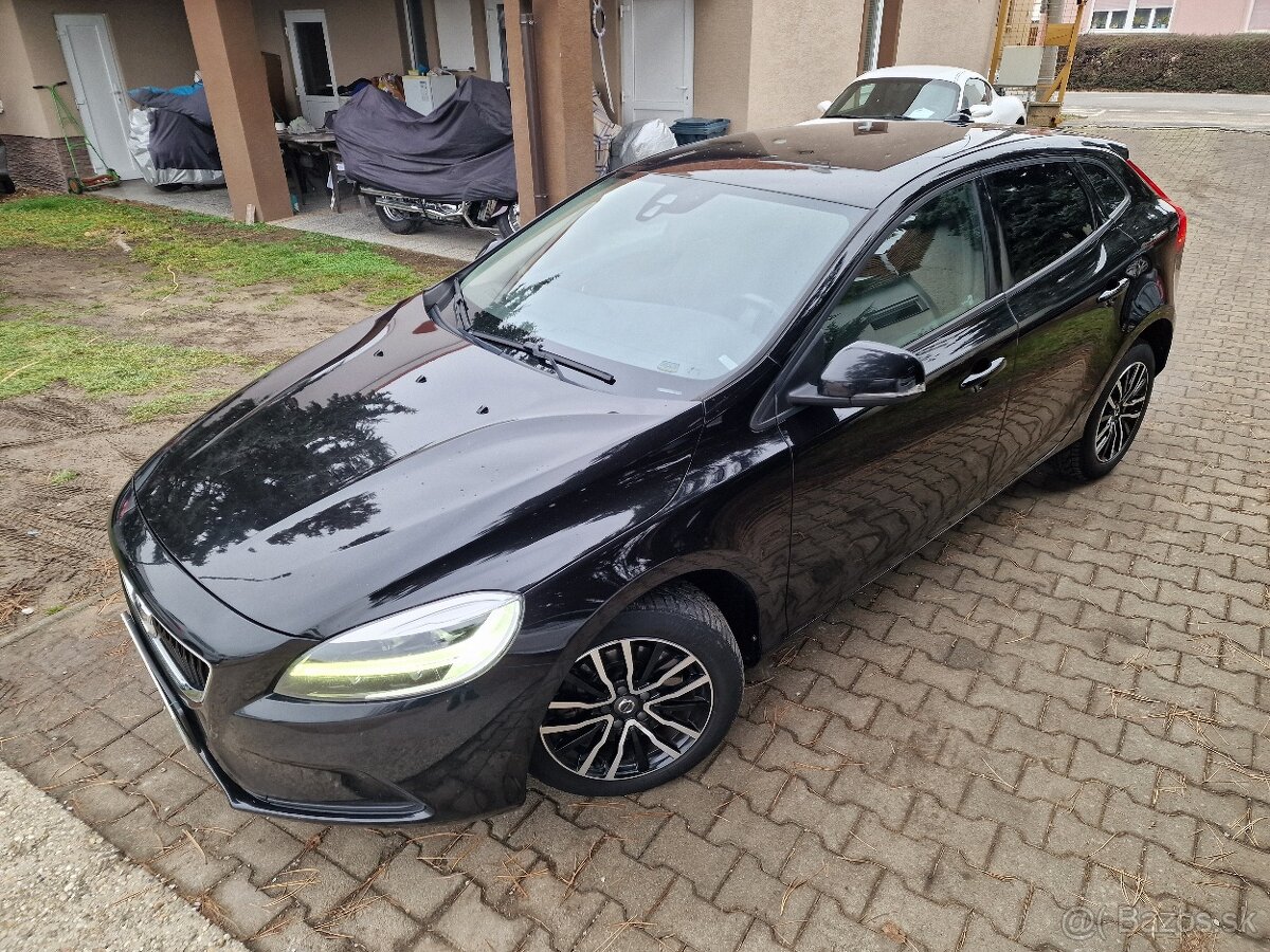 Volvo V40 D2 2.0L 120k Geartronic Momentum (diesel) - 2