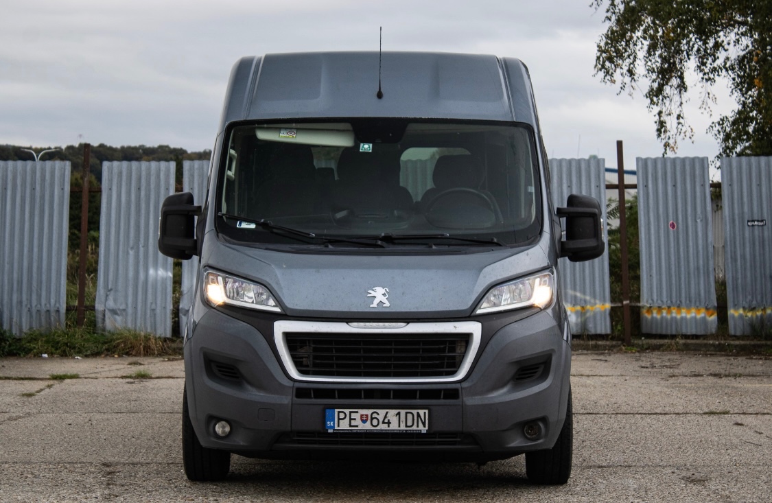 Peugeot Boxer 2.0 BlueHDi 9-miestny - 2