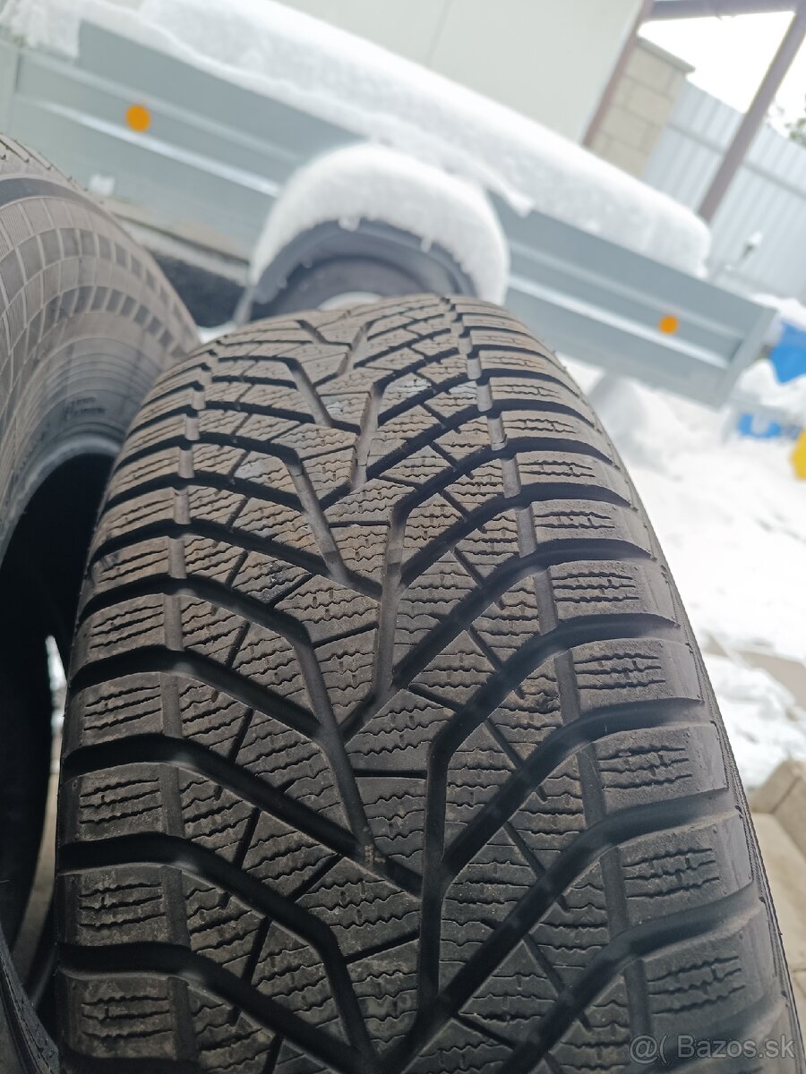 Zimné 265/70 R16 yokohama v905 - 2