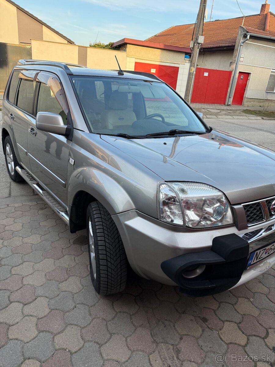 Nisan X-trail 2,2 100kw 4x4 - 2