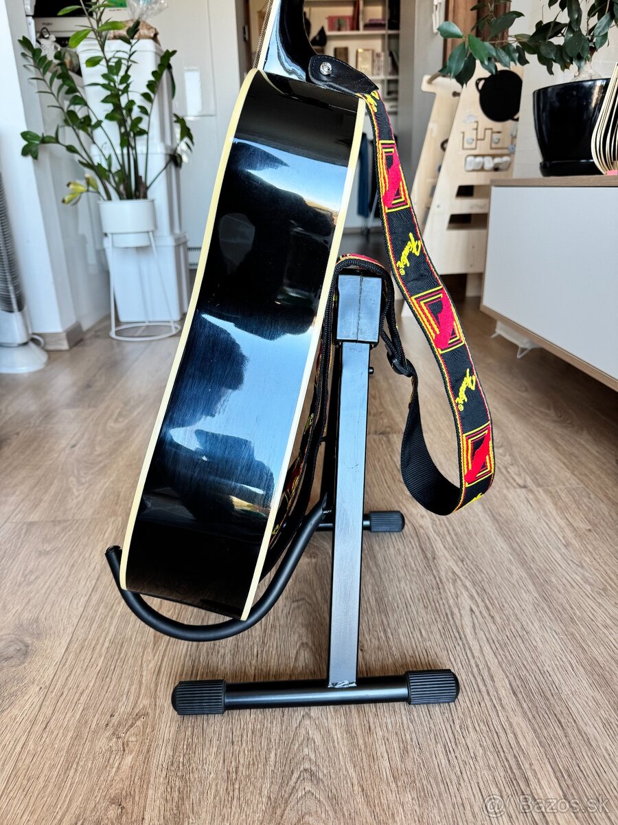 Kovovy stojan na gitaru - 2