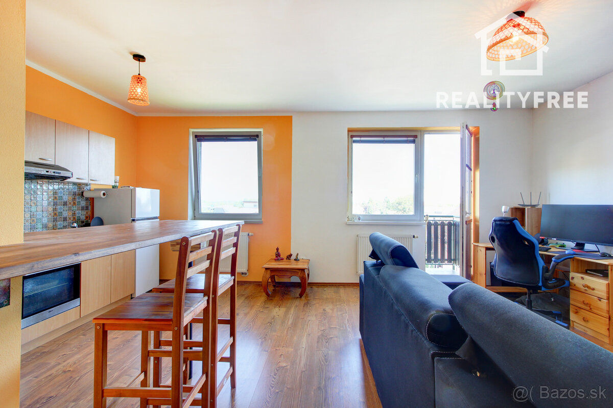 Na predaj: 3 izbový byt 65 m² , Rohovce, okres. Dun. Streda - 2