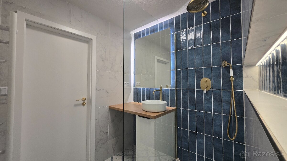 REZERVOVANÝ- Sliač 2,5 izb. byt kompletná rekonštrukcia - 2