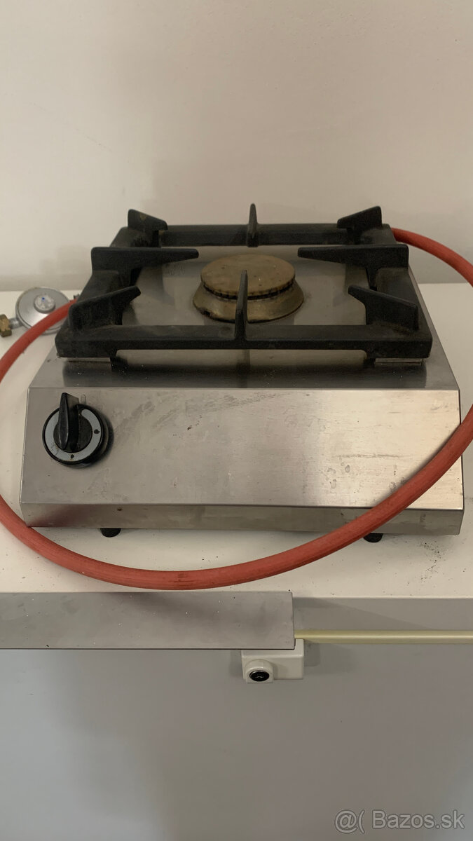 Plynový sporák s 1 horákom. - 2