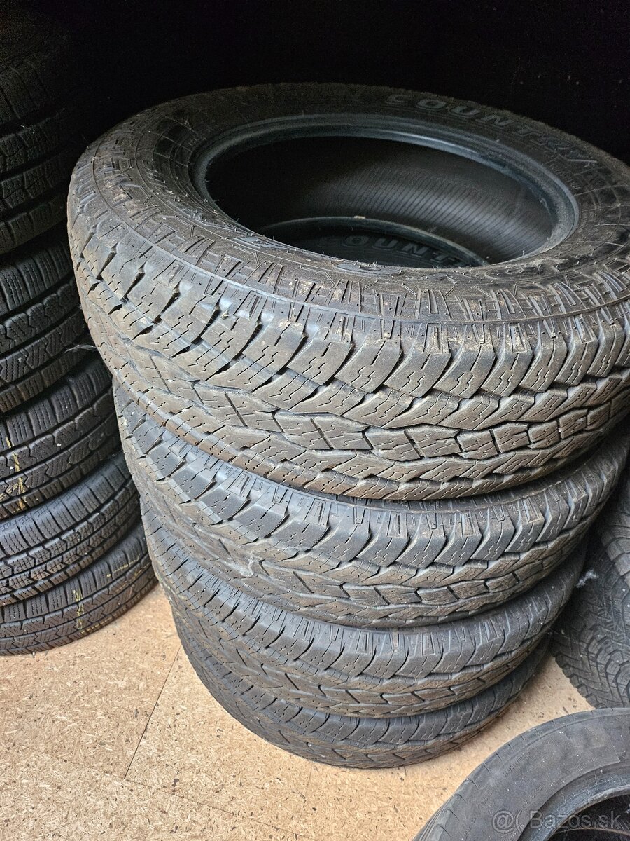 Toyo Open Country A/T Plus 255 70 R18 - 2