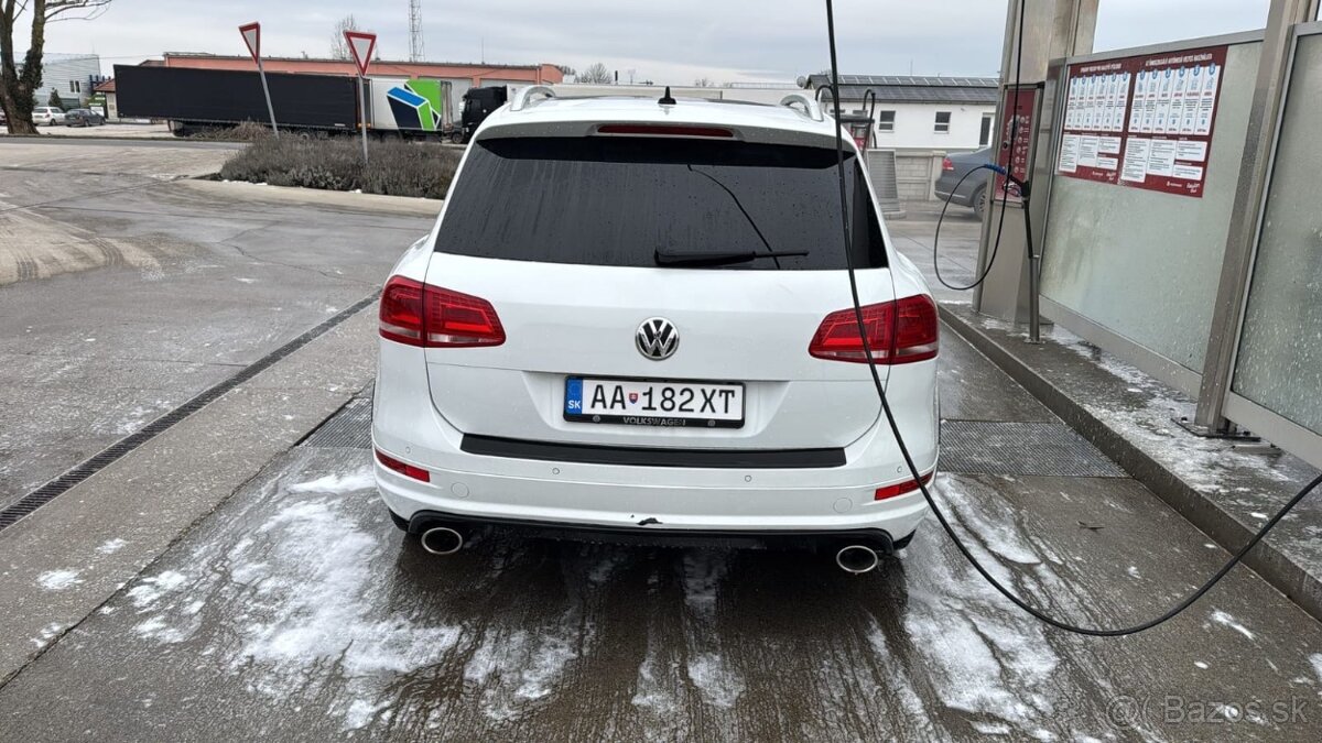 Volkswagen Touareg - 2