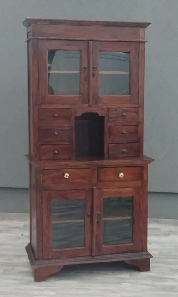 Skriňa teaková masívna. - 2