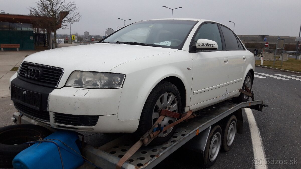 Audi A4 2,5 TDI - Audi A3 1,6 Benzín - 2