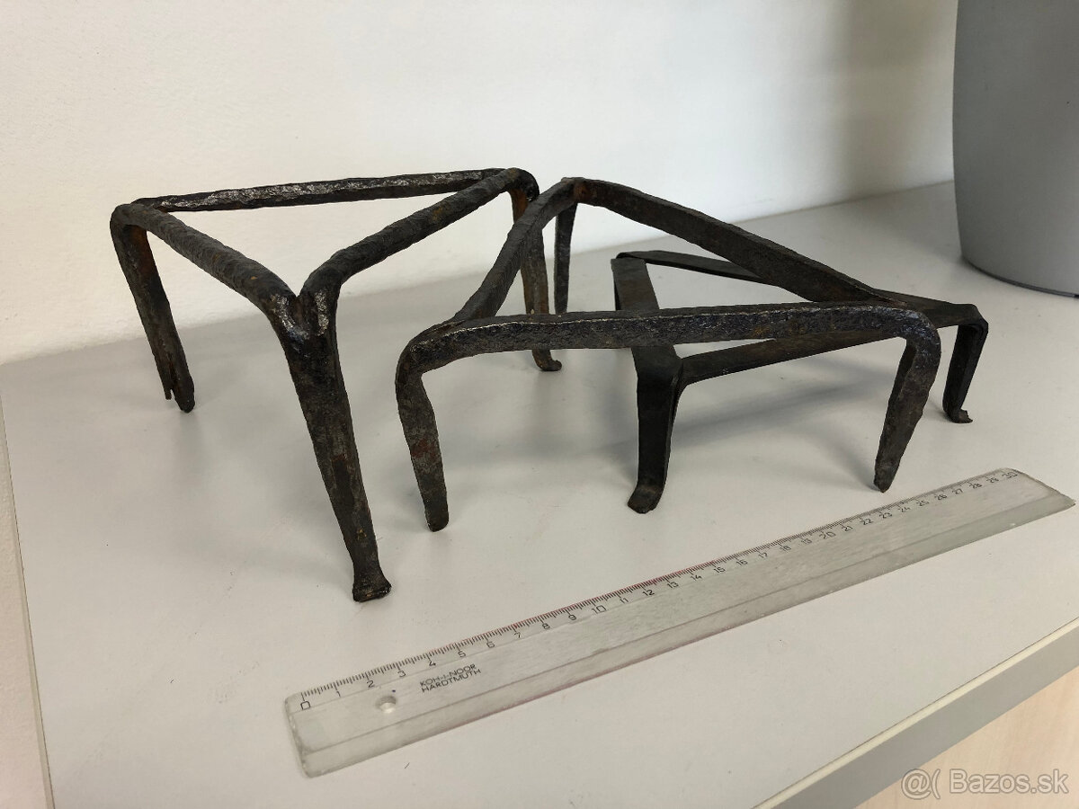 Stojany pod hrnce (trojnožka) - 2