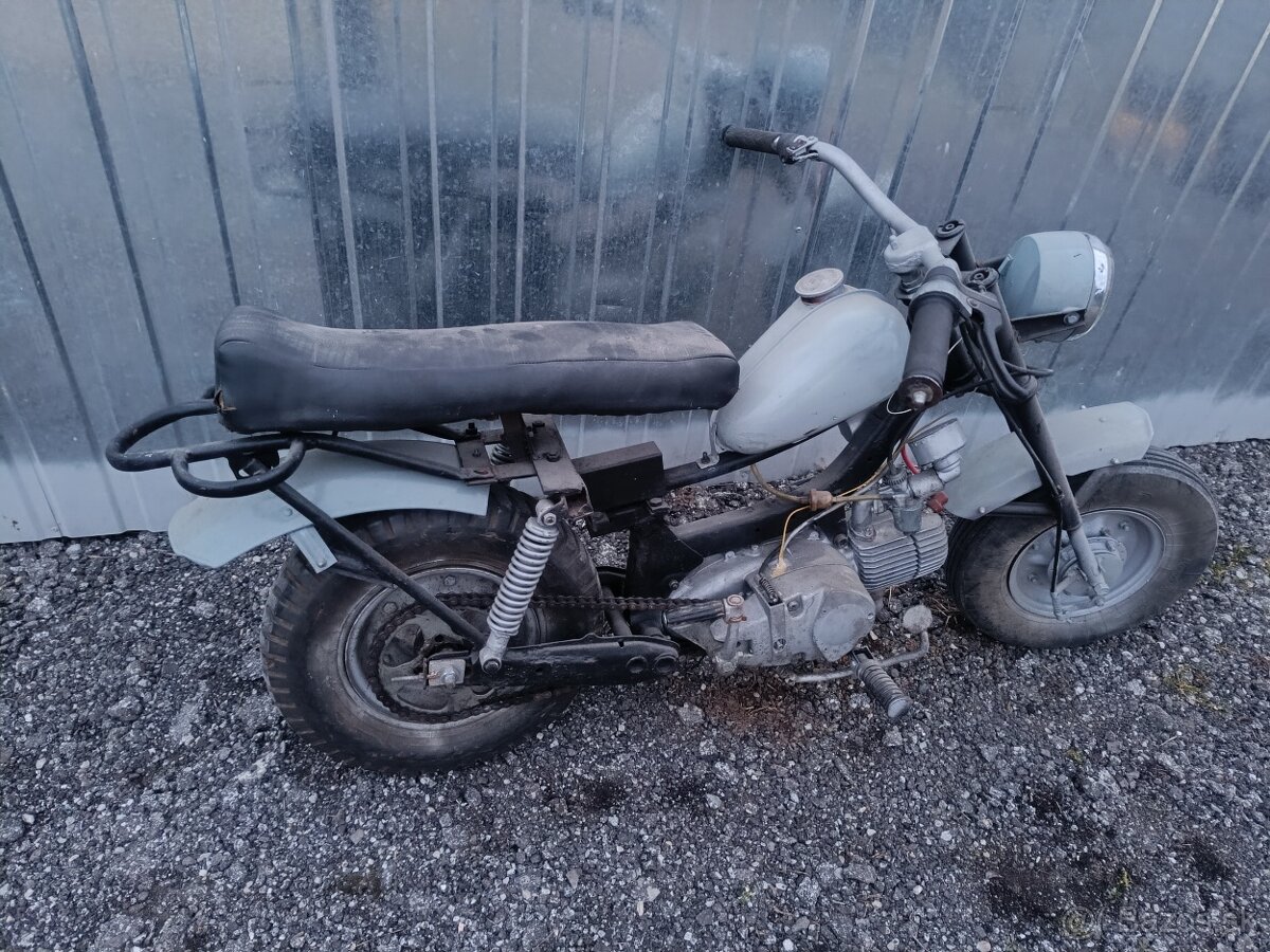 Dobová stavba mini pionier / Mustang - 2