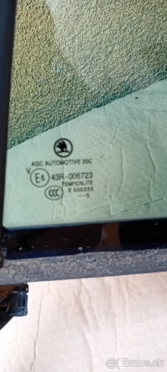 Sklo dverí Octavia 3 - 2