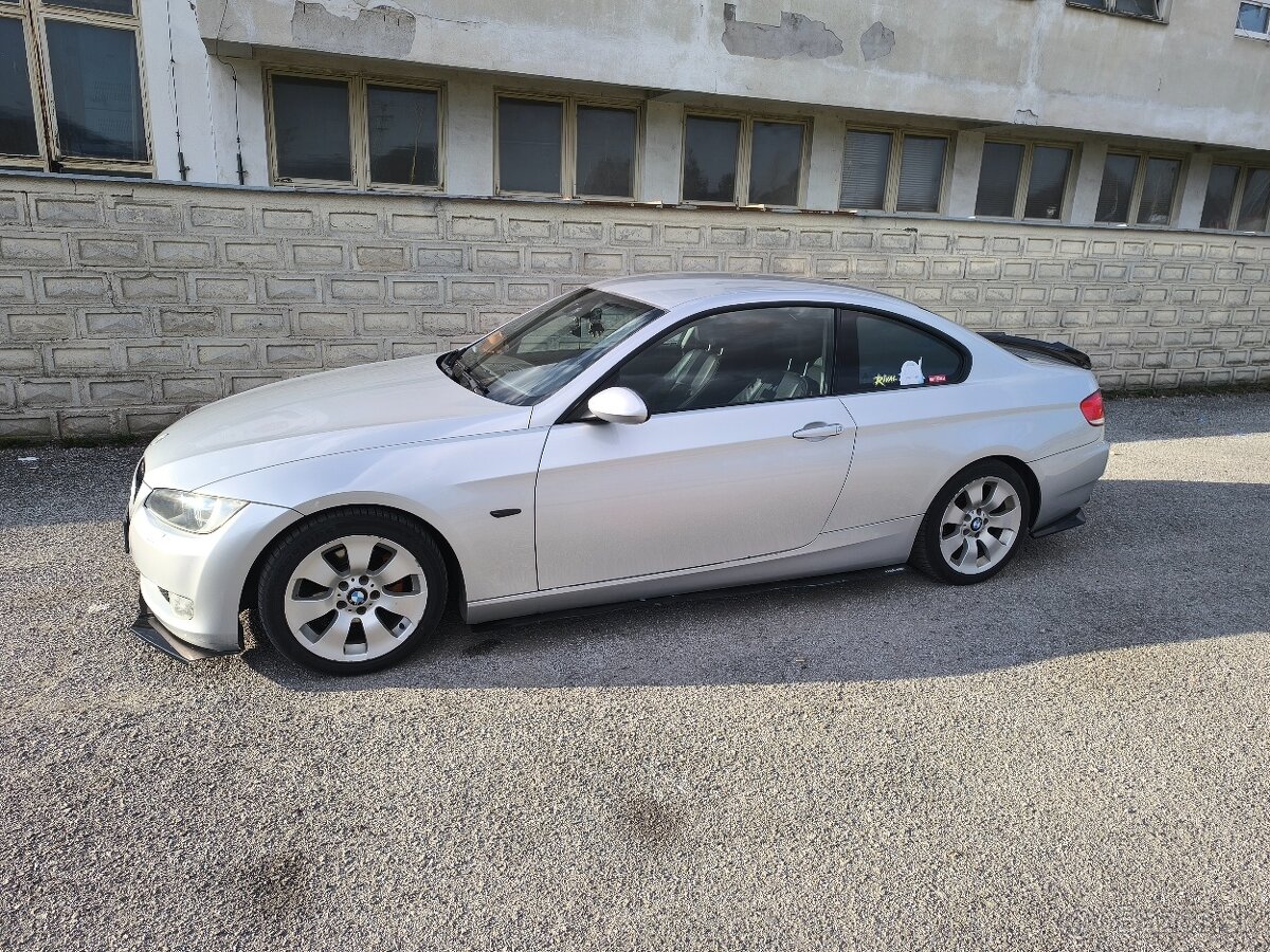 BMW E92 320i - 2