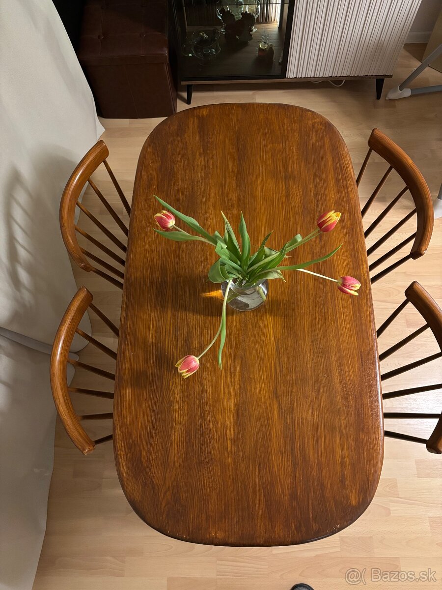 Jedálenský stôl so stoličkami - 2