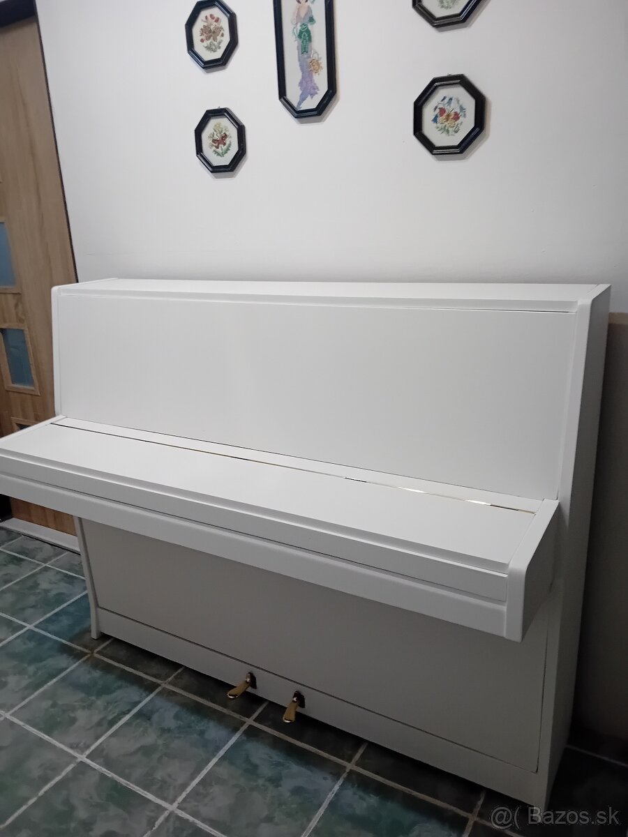 Ponúkam pianíno Petrof - 2