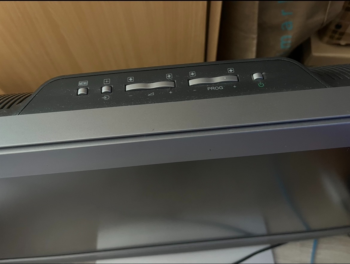 LCD televizor Sony Bravia KDL-40U2000 - 2