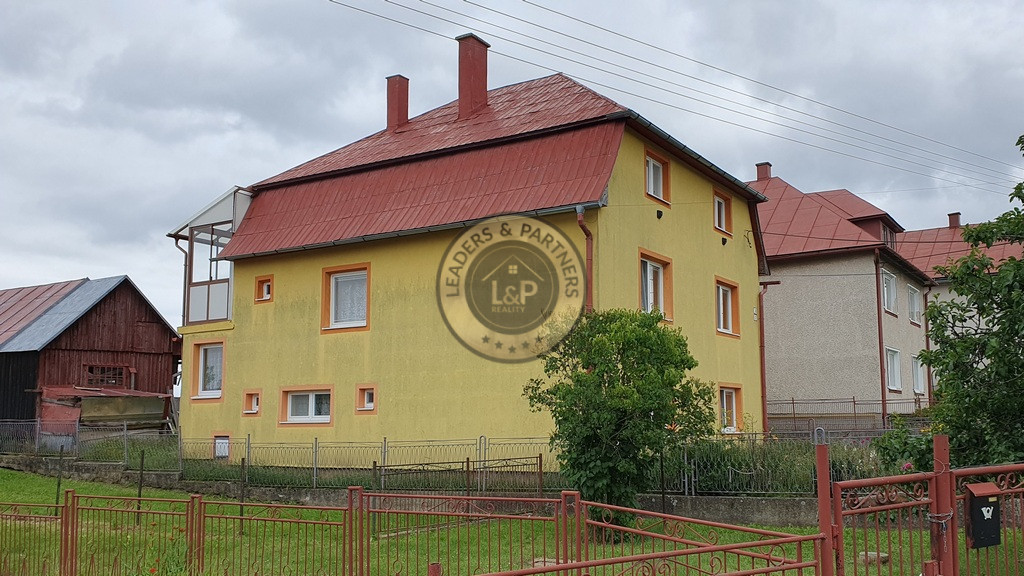 PREDAJ: veľký 2 poschodový rodinný dom Šuňava s výhľadom na - 2