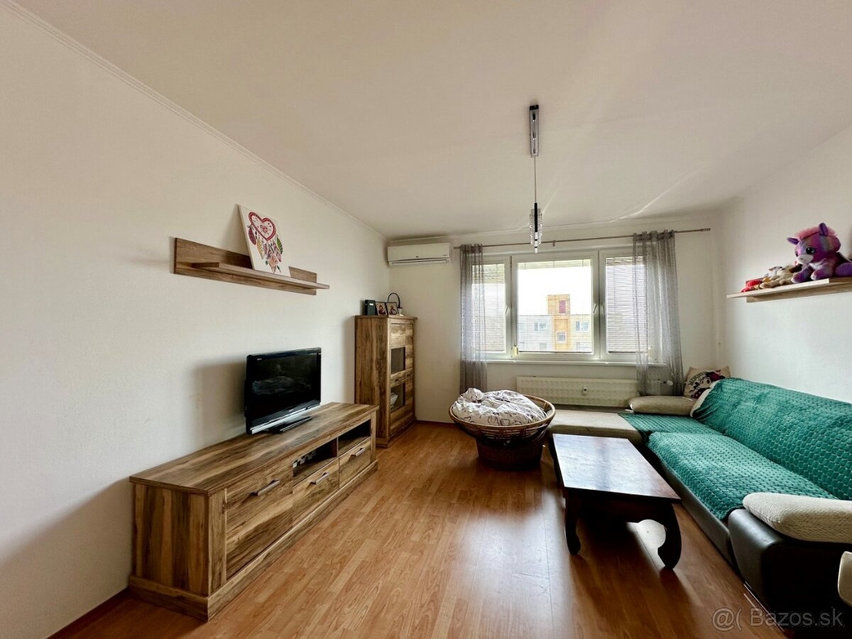 PREDAJ 3 izbový byt 70 m2 ul. Ľ. Ondrejova sídl. Zapotôčky - 2