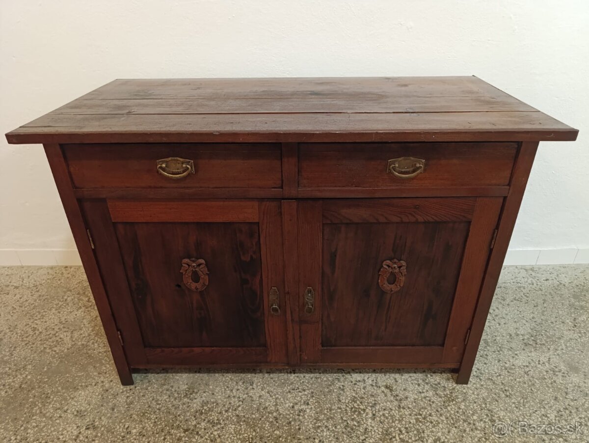 Starožitná komoda, nábytek z masívu, Nábytek s příběhem - 2