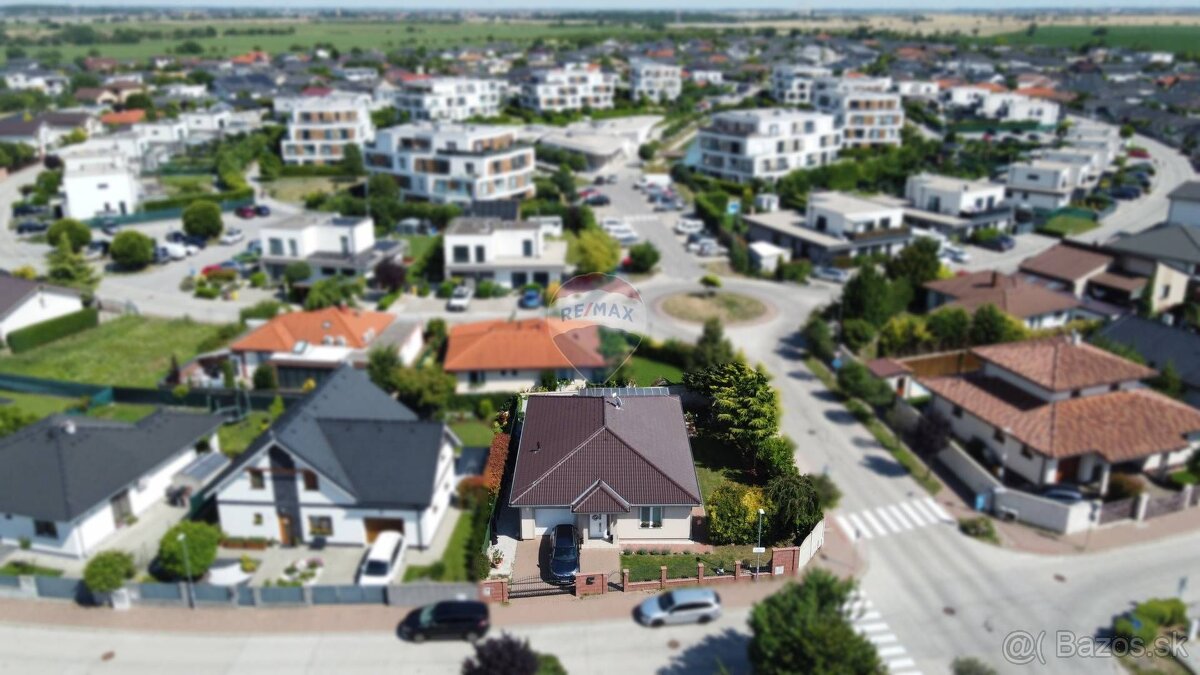 ✅ Priestranný RD 160m2 - TRI VODY - Malinovo - 2