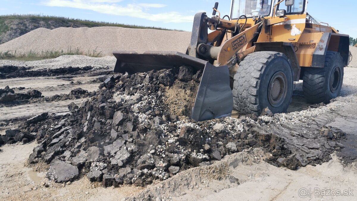 Liebherr L551 kolesový nakladač - 2