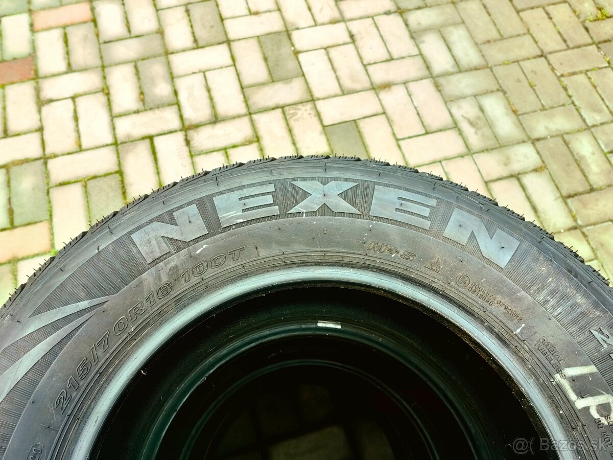 Nexen 215/70 R16 zimné - 2