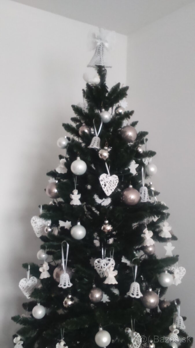 Predám umelý vianočný stromček - 2