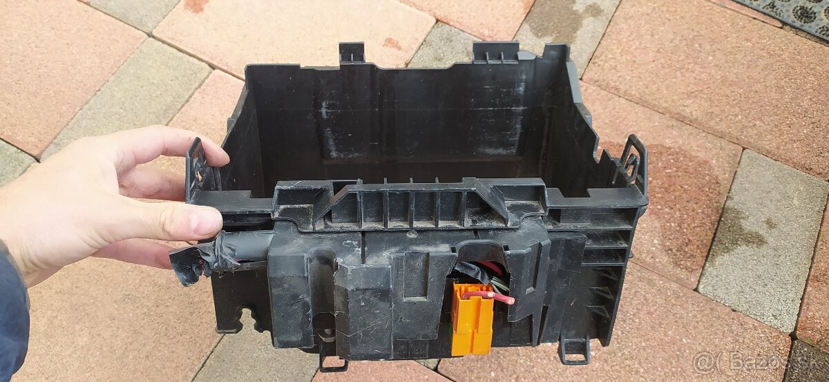 rozpredam renault clio 2011 - 2