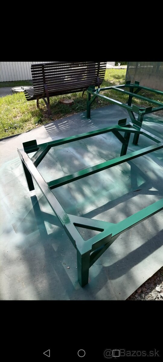 Predám stojan na pod 1000l nádrž. - 2