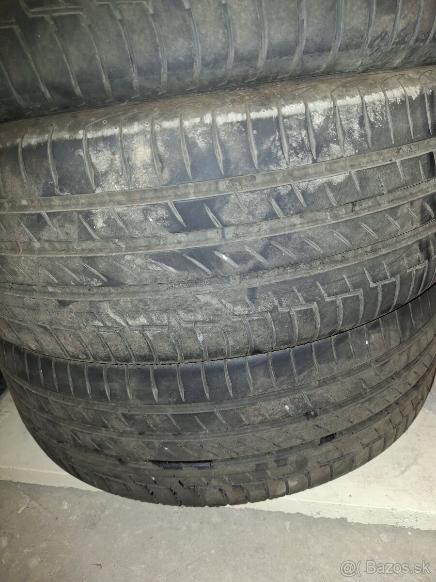 Pneumatiky 225/55. R19 - 2