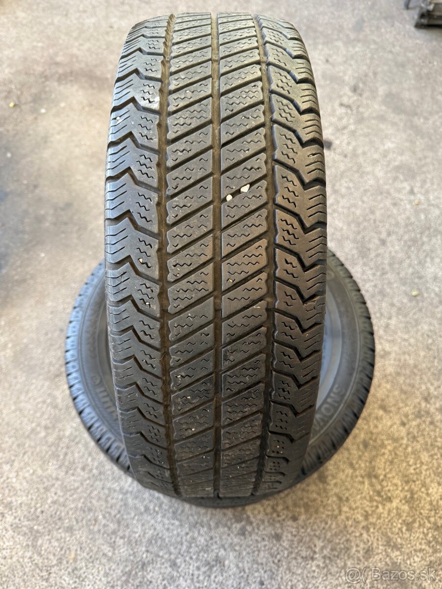 Barum 215/70R15C - 2