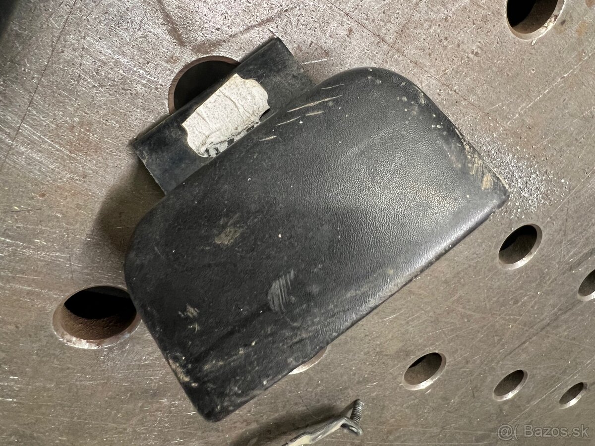 Berlingo partner lišta klučka zámok - 2