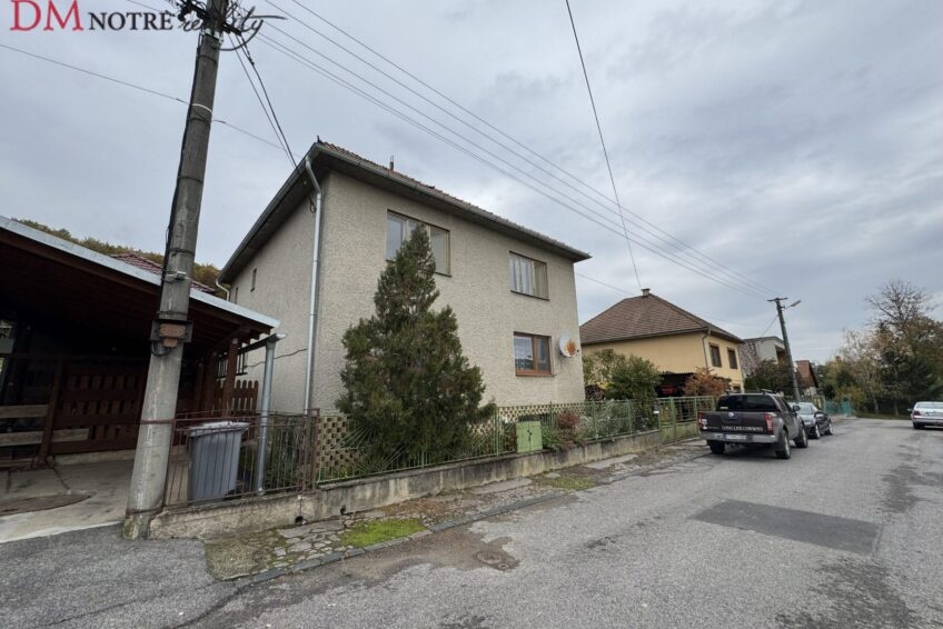 Šesťizbový rodinný dom s priestranným pozemkom - Breznička. - 2