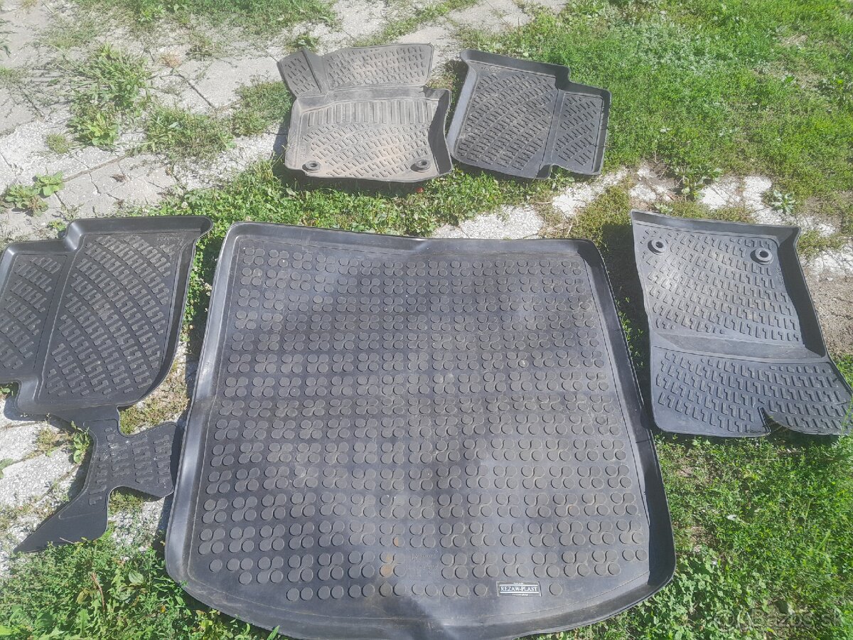 Gumové rohože a vaňa VOLKSWAGEN TOURAN - 2