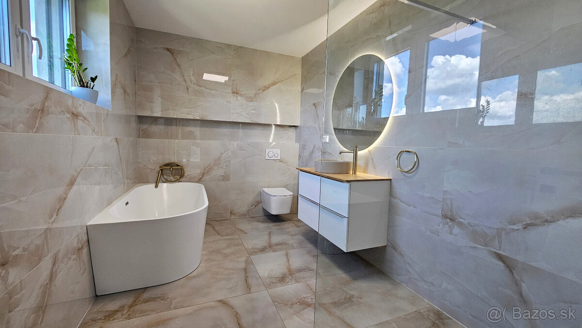 Súkromie, priestor a kvalita: 4-izbový rodinný dom vo Var - 2