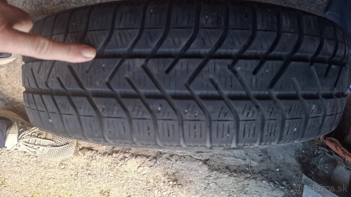 Zimné pneu Pirelli 175/65/R15 - 2