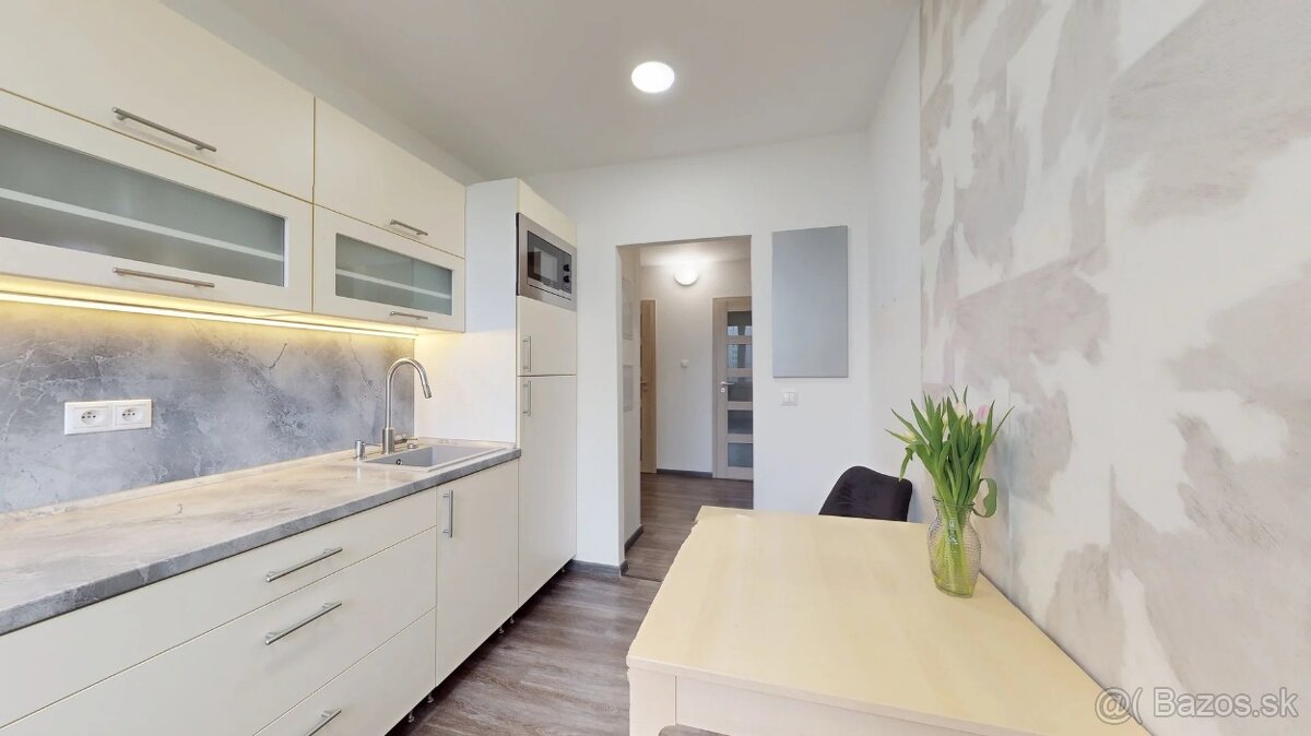 Zrekonštruovaný 3i. byt, zariadený - 2