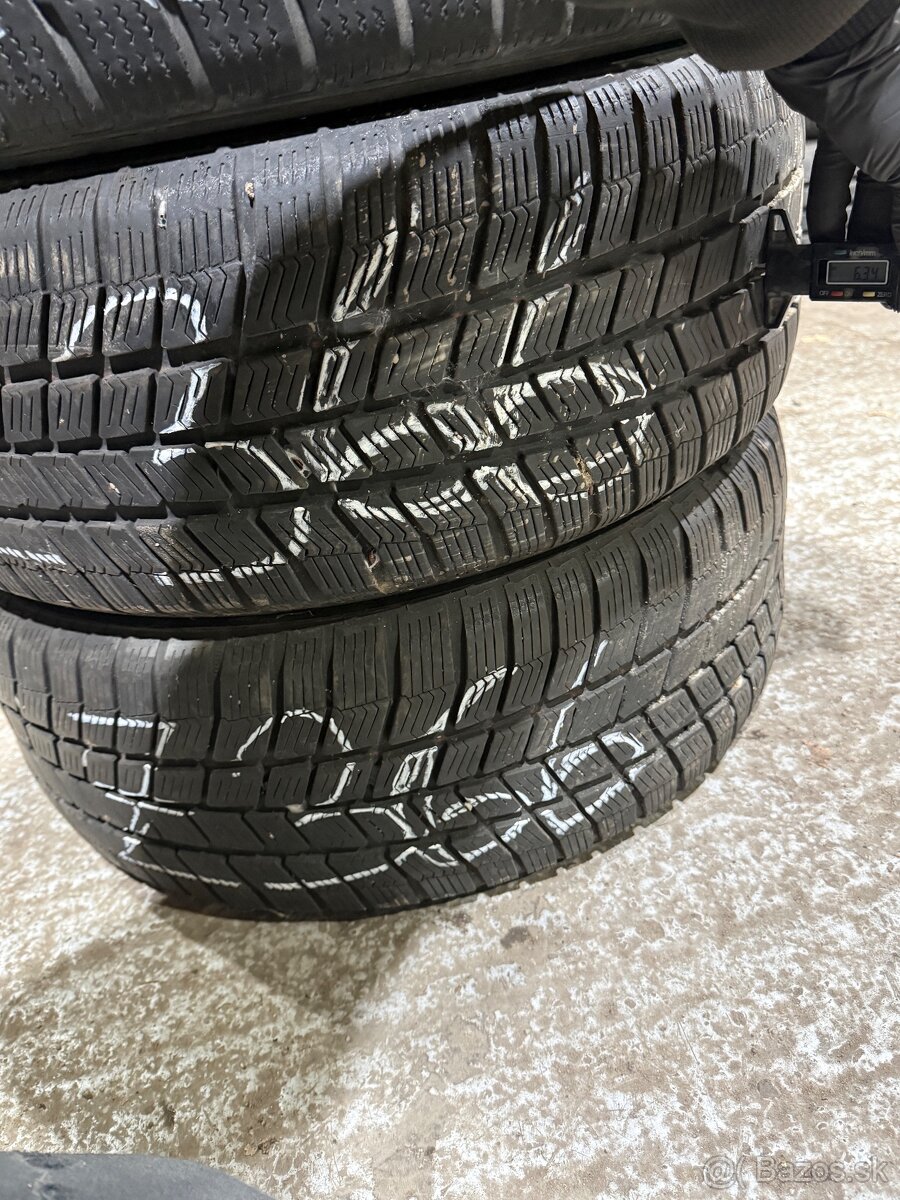 Z366 4ks zimné 215/55R16 - 2