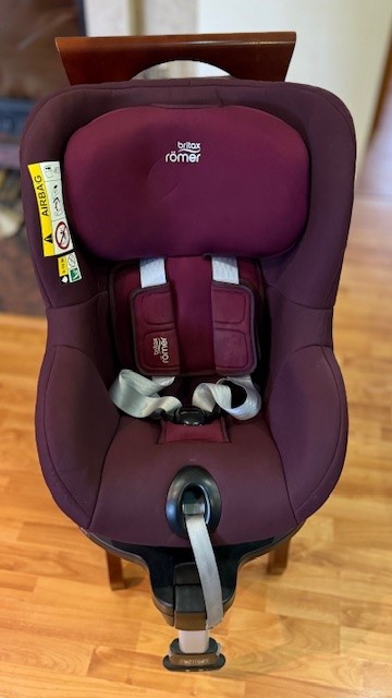 Britax Romer dualfix m-size autosedacka - 2